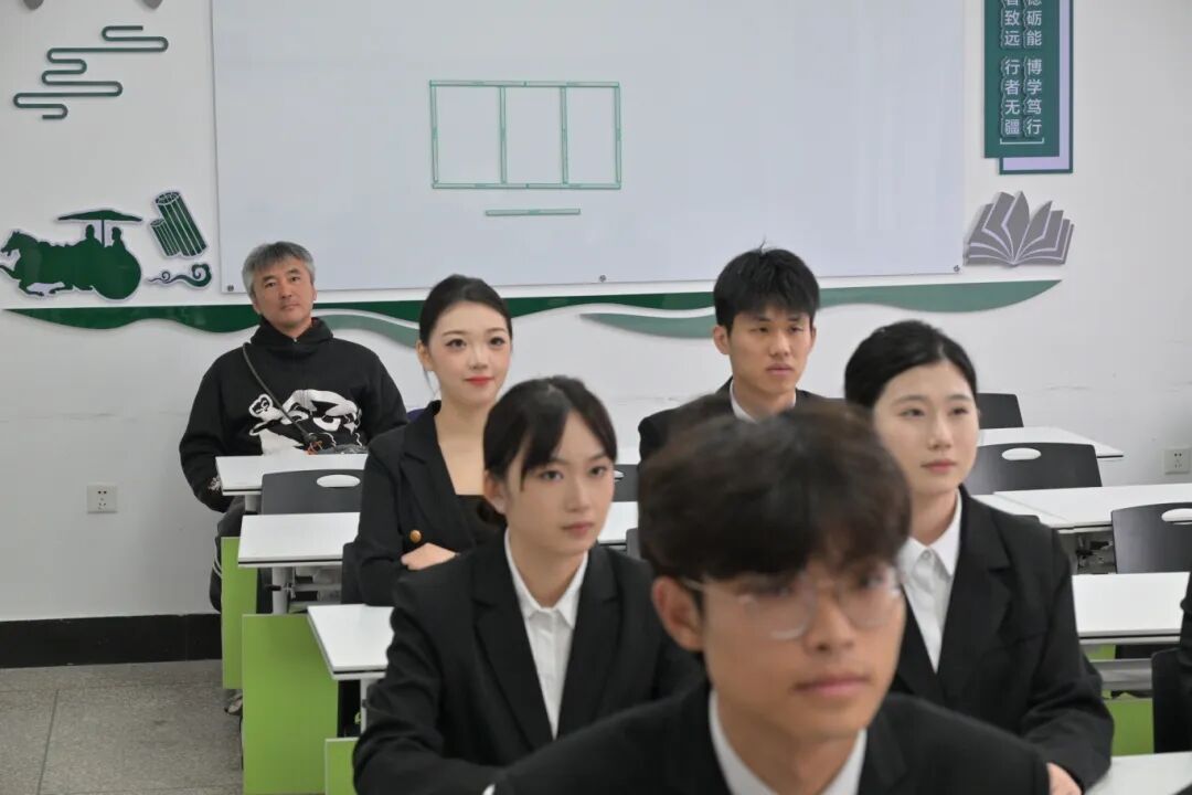 听课1.JPG 听课1.JPG