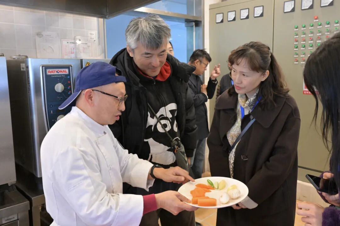 实地考察2.jpg 实地考察2.jpg