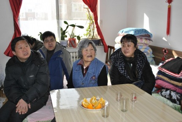 院党委副书记高臣带队走访困难学生家庭（一）