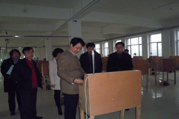 参观实训场所-2