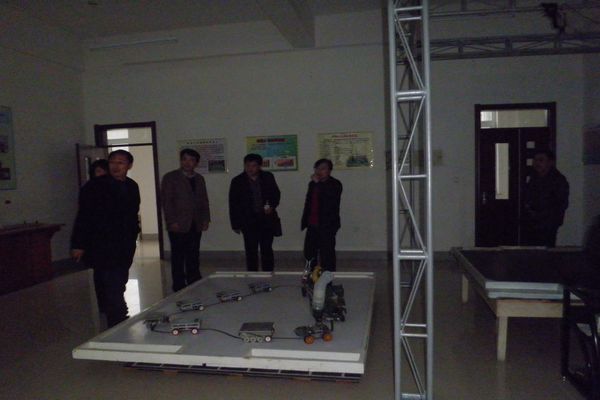 参观实训场所-3