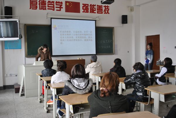 志愿者社团社长纳新宣讲
