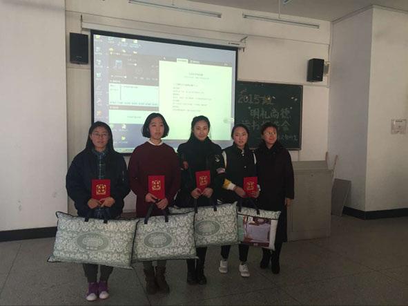 优秀选手获得奖励 优秀选手获得奖励